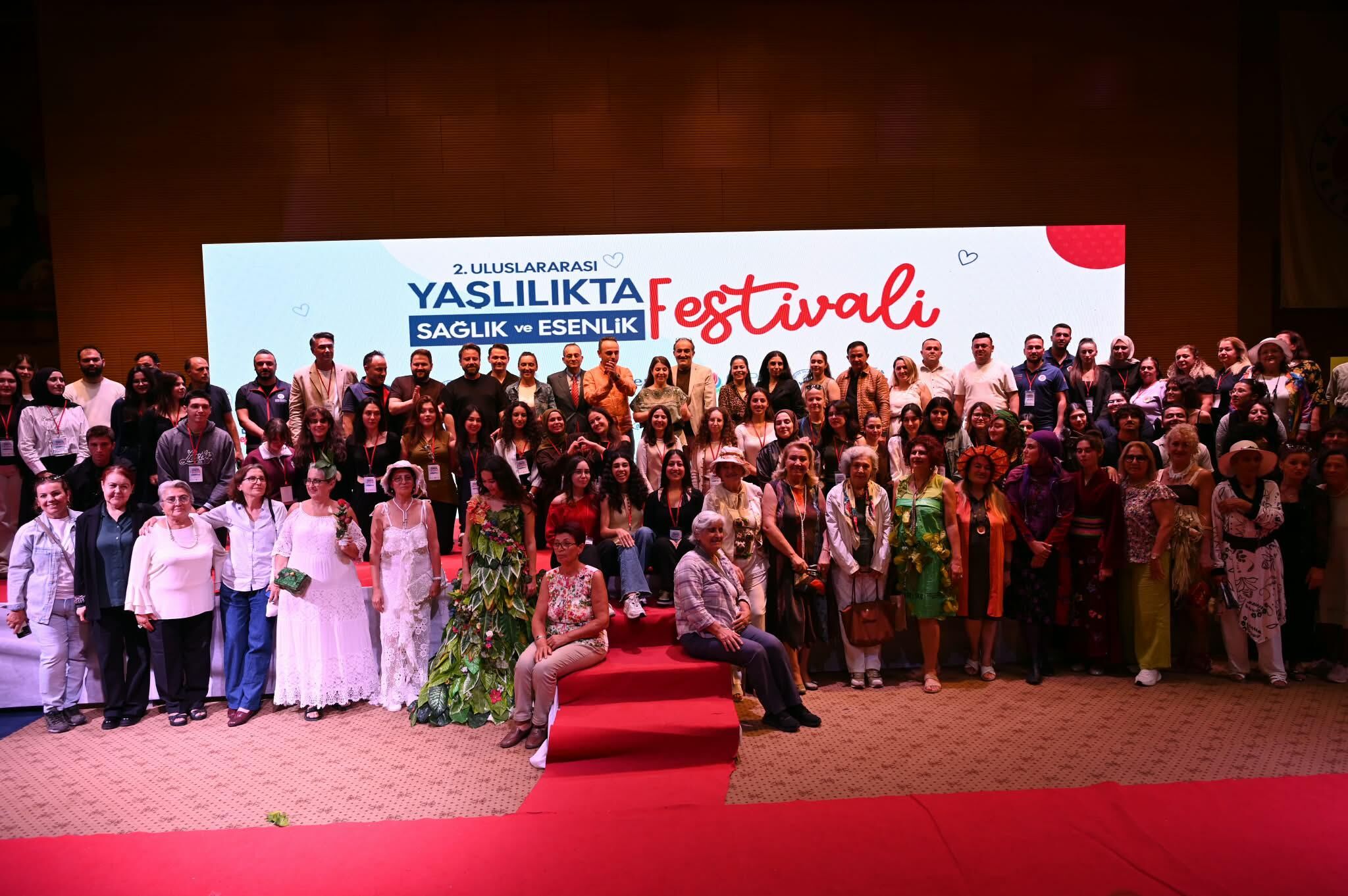 Antalya’da Dikkat Çeken Festival Kuşaklar Buluştu (5)