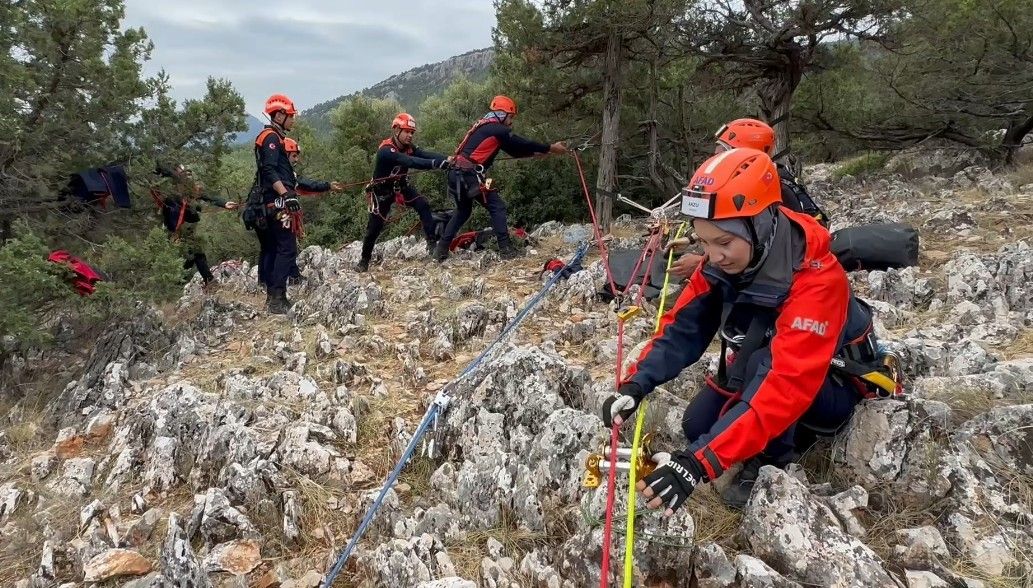 Antalya’da Metrelerce Yükseklikteki Ileri Seviye Eğitimler Nefes Kesti (1)