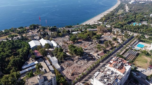 Antalyada Muze Yikildi Akademik Calismalar Askiya Alindi (1)-1