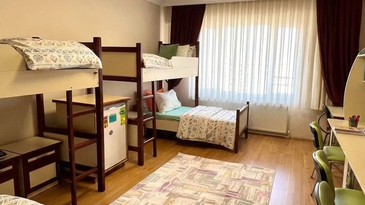 Antalyada Ogrenci Olmak Zor Mu (1)
