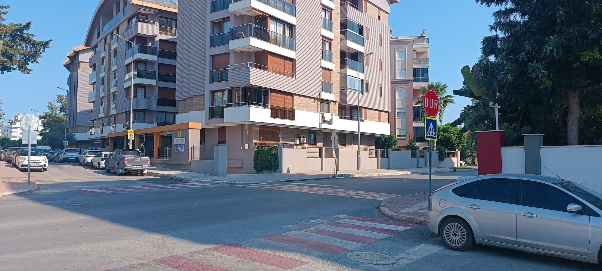Antalya’da Okul Servisinden Indi Hastanelik Oldu (3)