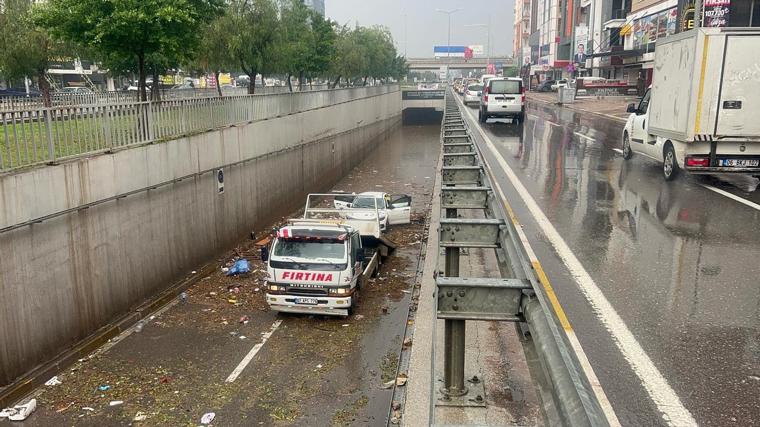 Antalya’da Yağmur Yağınca Hangi Mahalleler Risk Altında (1)-1