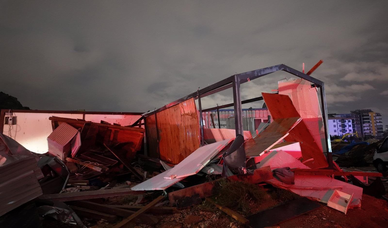 Antalya’daki Hortum Felaketi Sonrası Iklim Krizi Uyarısı (1)