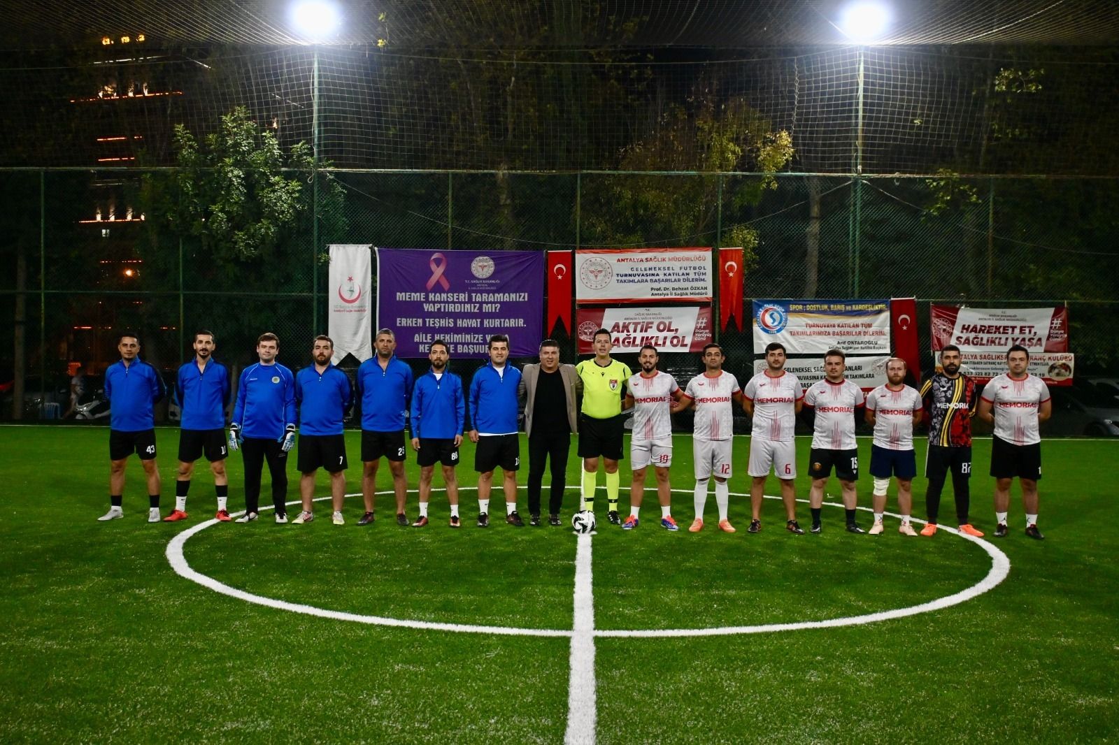 Antalya’daki Sağlık Çalışanlarından Turnuva Heyecanı (1)