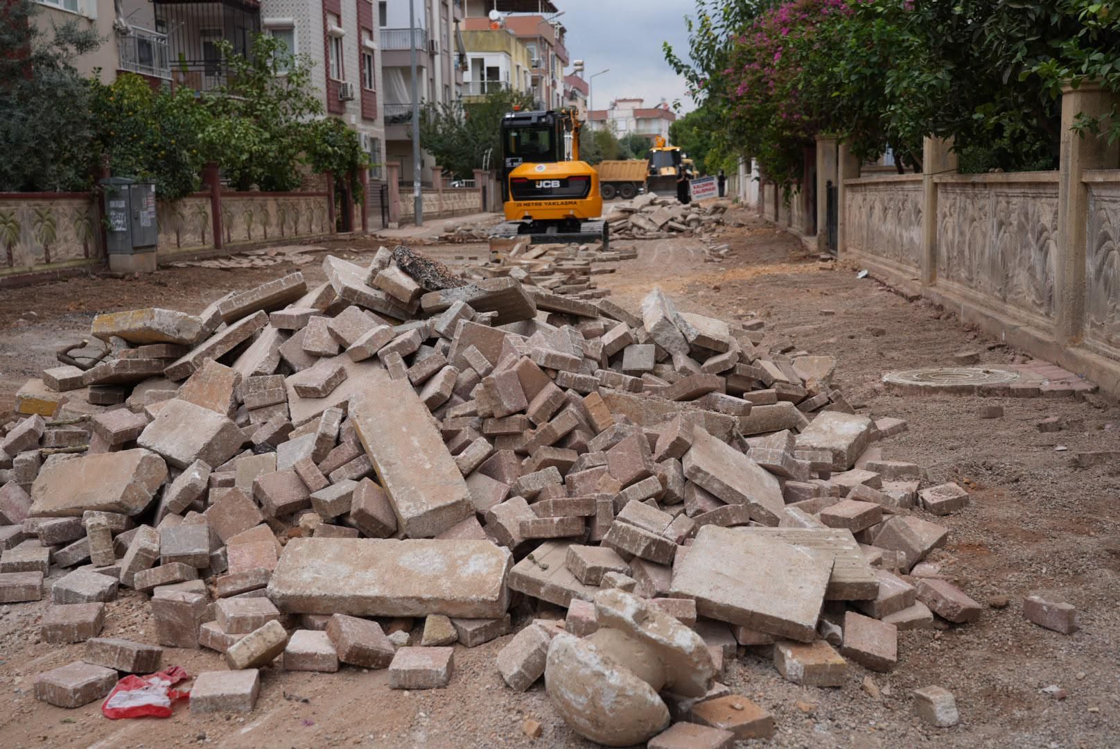 Antalya’nın 5 Sokağına Yeni Yollar Geliyor (5)