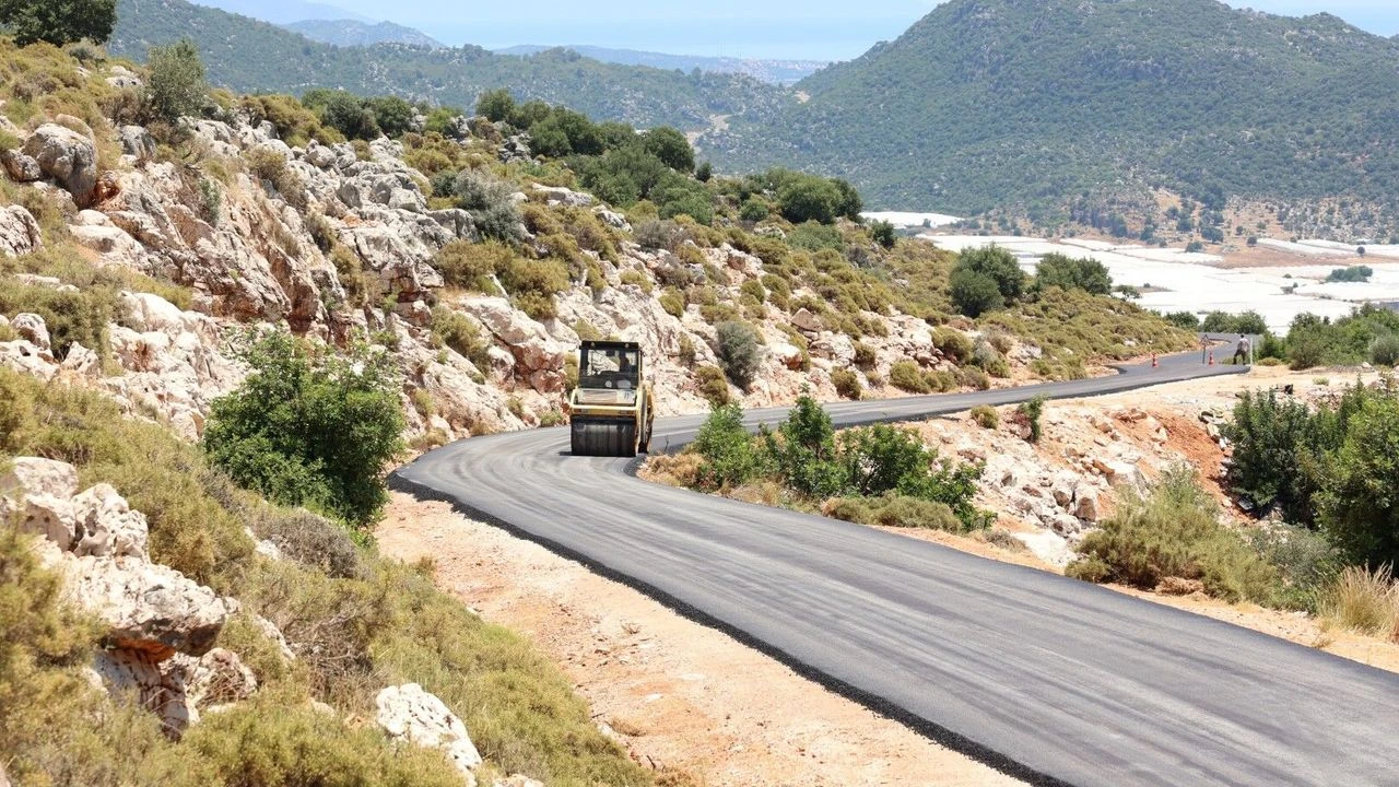 Antalya’nın Yollarında Neler Oluyor Hangi Bölgelerde Çalışma Yapıldığı Belli Oldu (2)