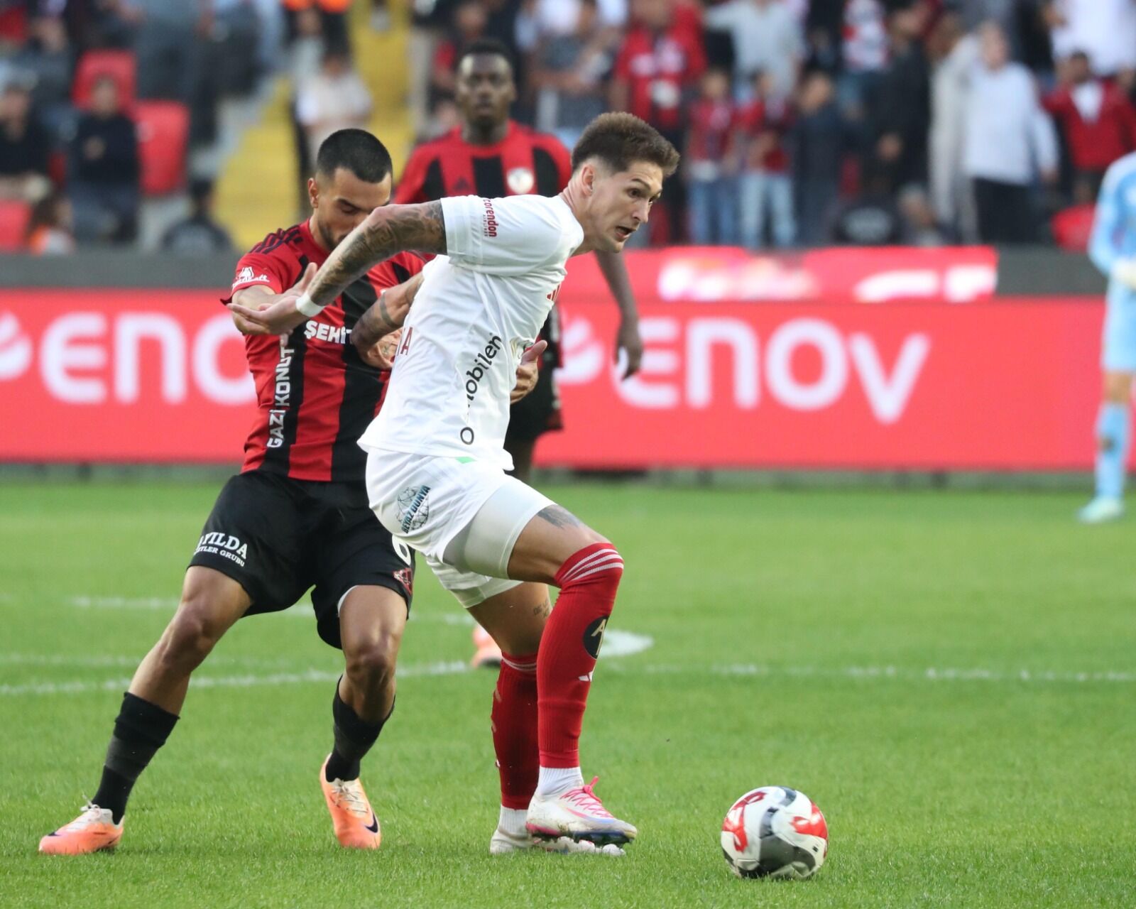 Antalyaspor’da Transfer Tahtası Yeniden Kapandı! 2 Dosyadan 2 Milyon Euro’luk Yeni Engel Bekleniyor (4)