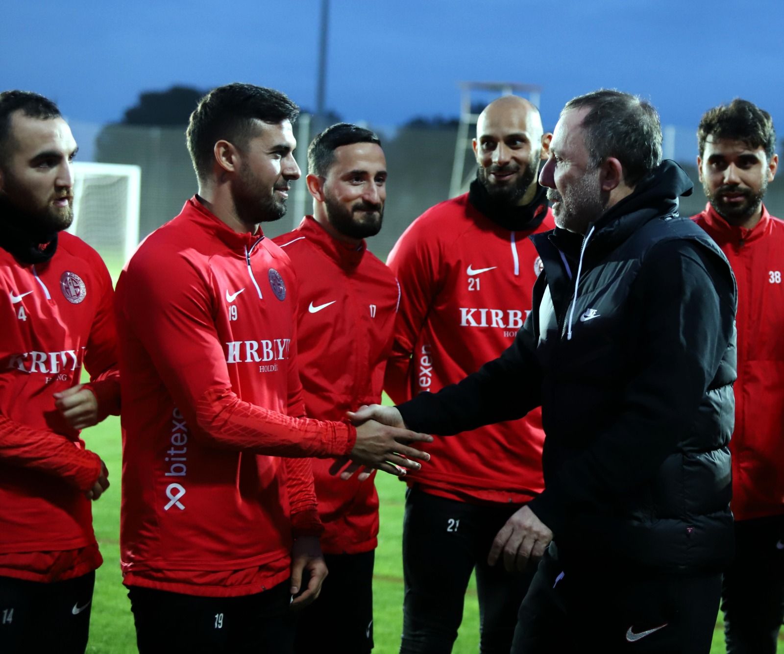 Antalyaspor’dan Milli Takım Teknik Patronluğuna! Sinan Boztepe’nin Sergen Yalçın Sözü Tekrar Gündemde (6)