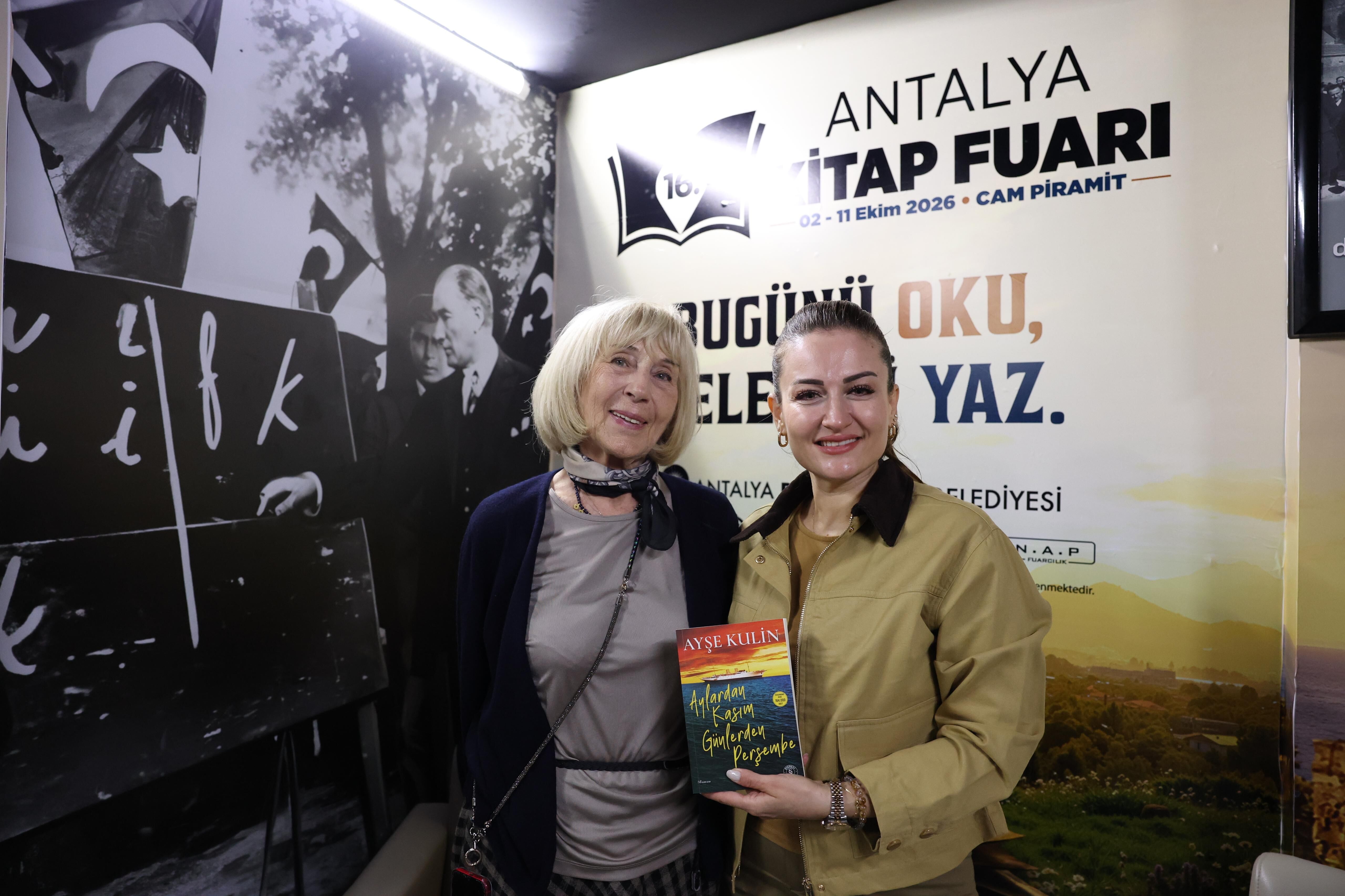 Başkan Vekili Büşra Özdemir Yazarlar Ve Okurlarla Buluştu (2)