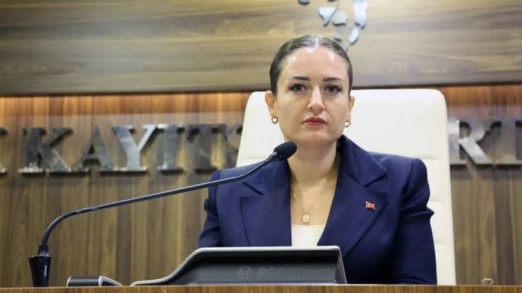Busra Ozdemir-6