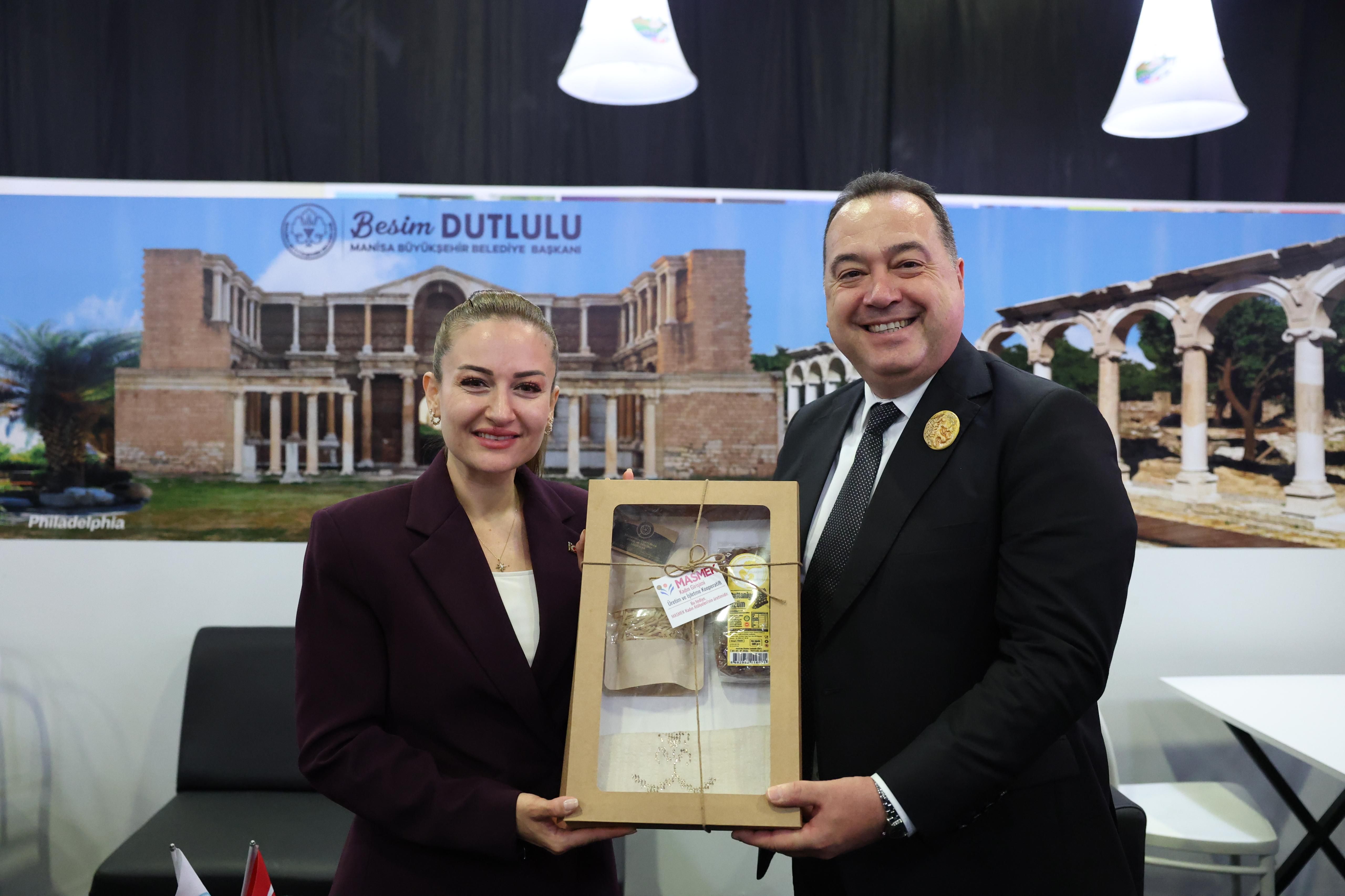 Büşra Özdemir Konuştu! Antalya'da Turizm Büyüyor, Peki Antalyalı Ne Kazanıyor (2)