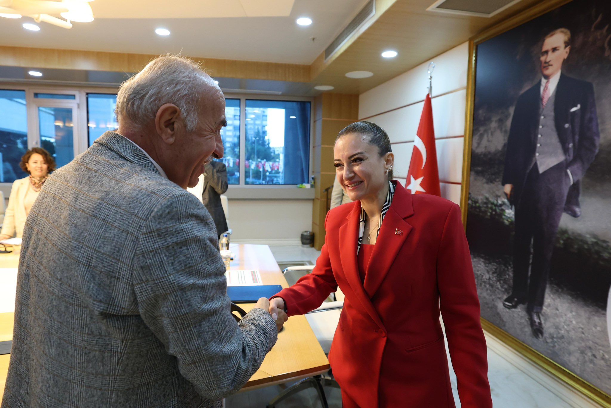 Calkaya Planinin Iptali Sonrasi Busra Ozdemirden Toplanti (5)