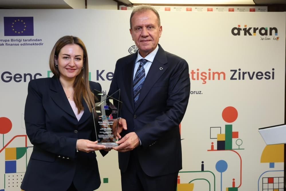 Chp’li Başkan Vekili Büşra Özdemir’den Dikkat Çeken Vahap Seçer Mesajı (1)-1