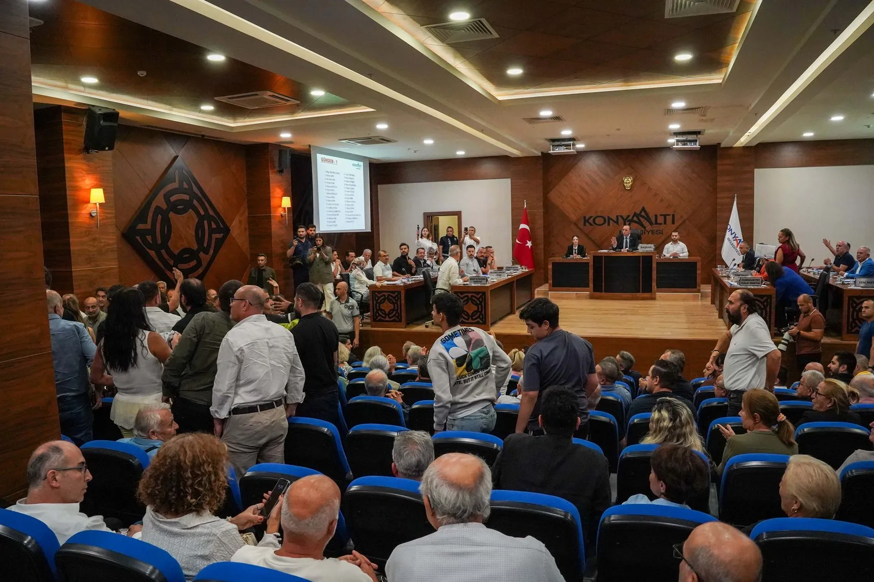 Chpli Tasdemirden Cem Kotanin Davrina Kritik Elestiri (1)-1