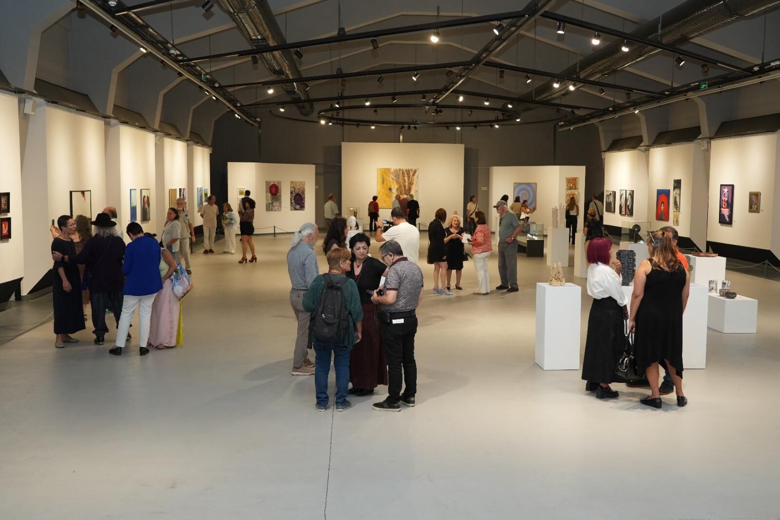 Cumhuriyetin Sanat Geçidi Antalya’da 59 Sanatçı, 100 Eser (2)