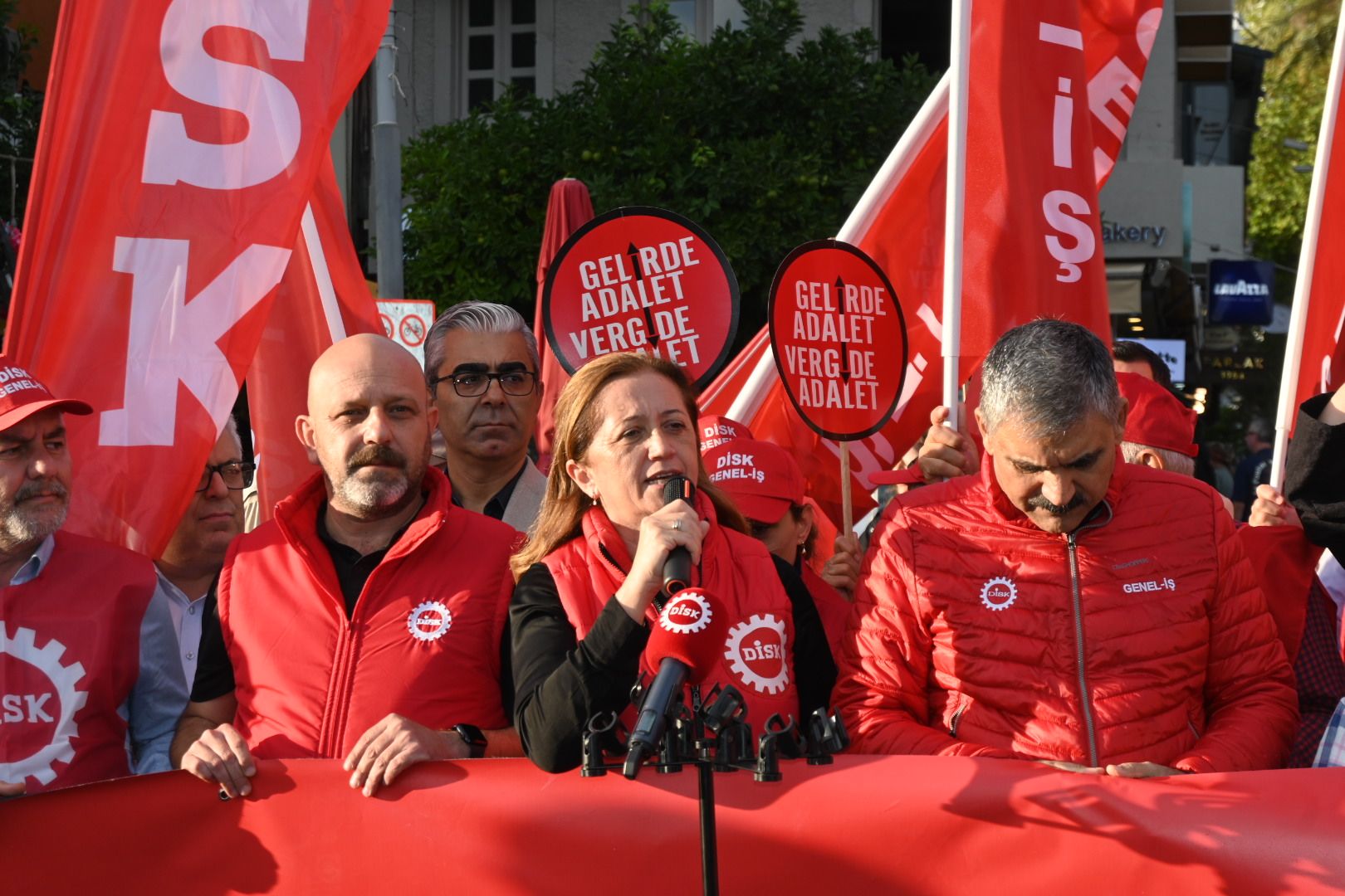 Di̇sk Genel Başkanı Çerkezoğlu Antalya'dan Iktidara Seslendi (6)