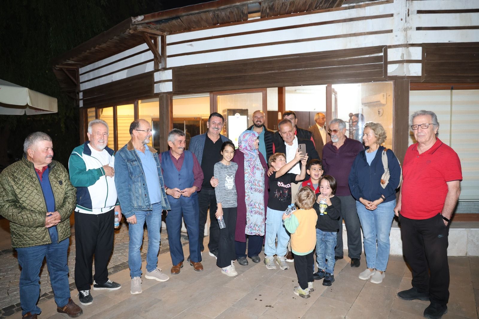 Döşemealtı Belediye Başkanı Menderes Dal Sorunları Dinledi (8)