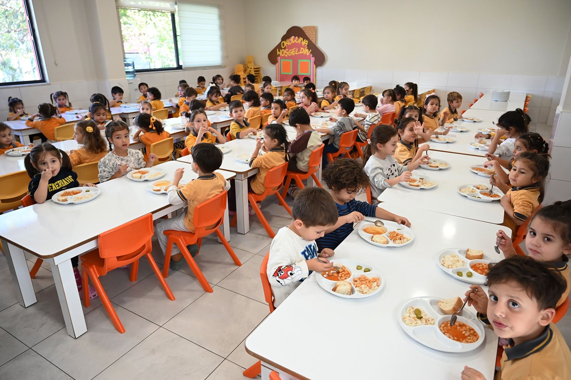 Kemerde Egitime Gonul Veren Cifte Topaloglundan Tesekkur Ziyareti (2)