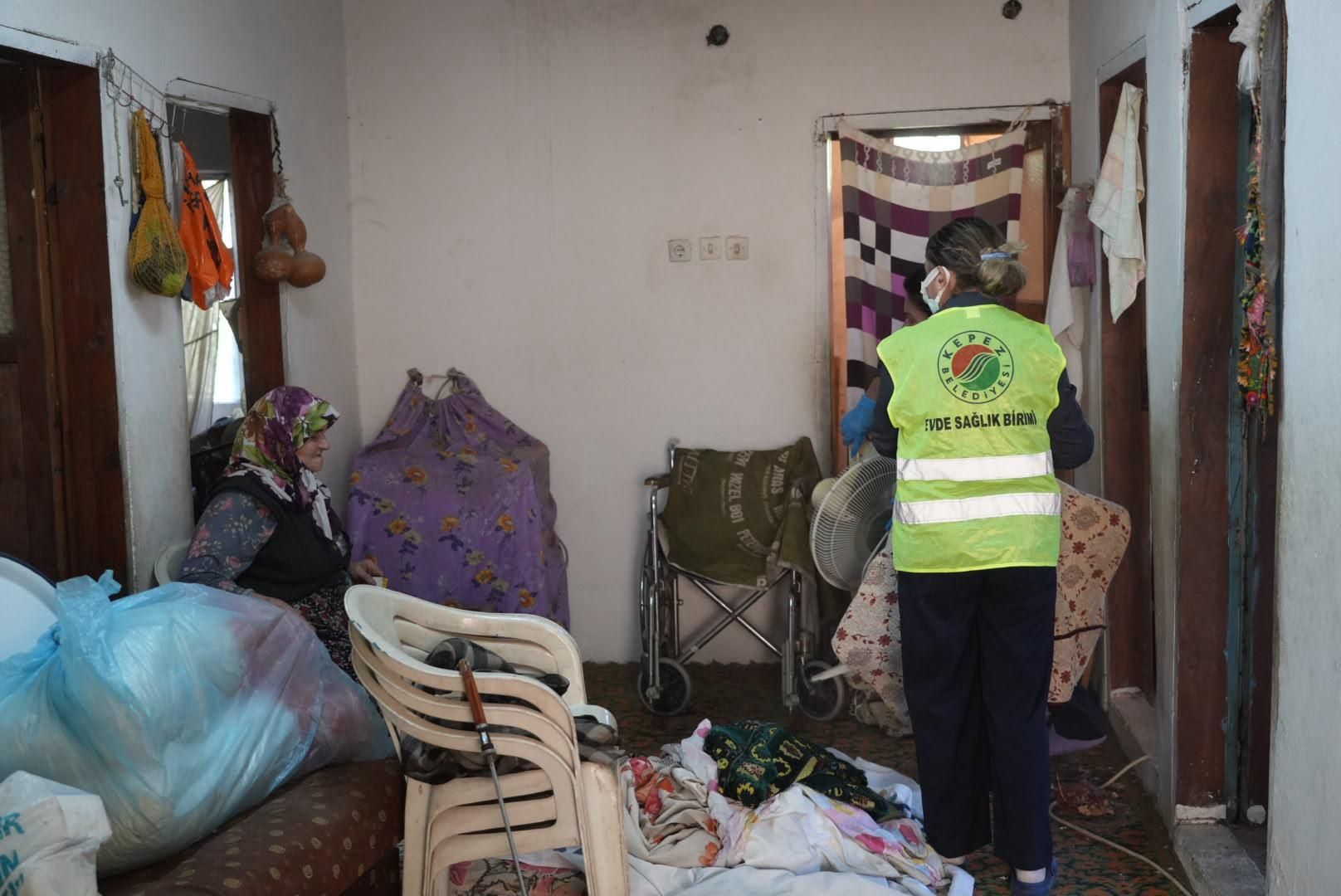 Kepez Belediyesi Ayşe Teyzeyi Yalnız Bırakmadı (1)