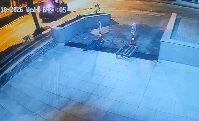 Son Kez Otomobili Park Edip Ayakkabısız Halde Yürürken Görüntülendi (5)