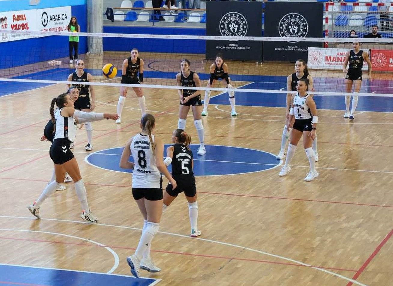 Voleybolda Kritik Galibiyetler! Antalya’nın Sultanları 3’Te 3 Yaptı (3)