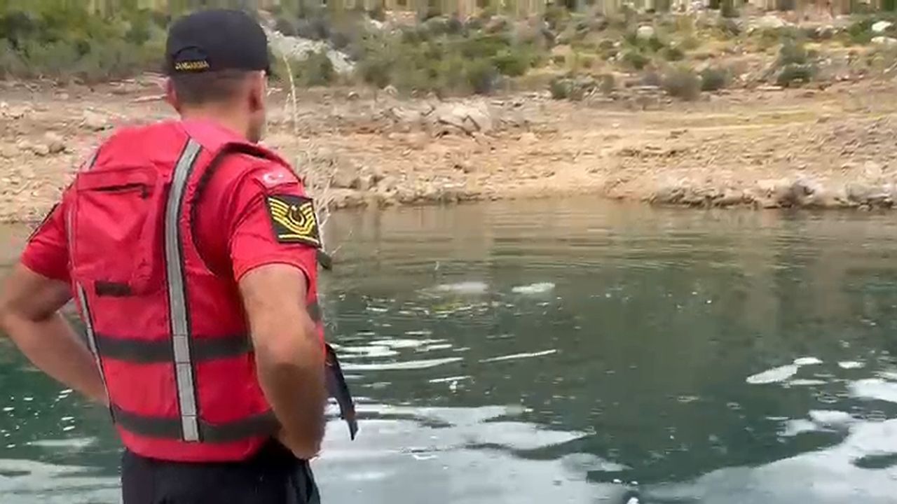 3 gündür aranan İrlandalı turistin baraj gölüne girdiği görüntüler ortaya çıktı