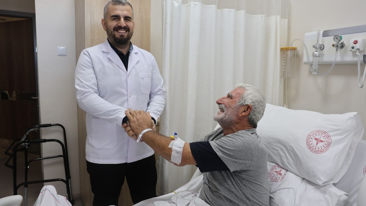 Konya’da kamyondan düşen Mehmet Coşkun 2 saatlik operasyonla yeniden yürüyebilecek