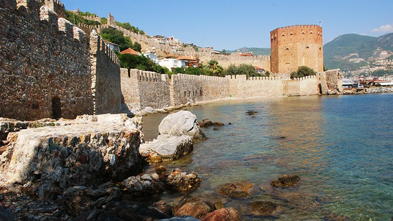 Alanya Kalesi'nin hüzünlü izleri! Eleni'nin gözyaşları efsanesi