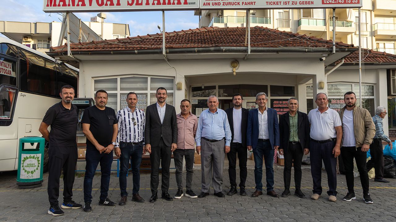 Başkan Vekili Çiçek’ten Doğu Garajı esnafına ziyaret