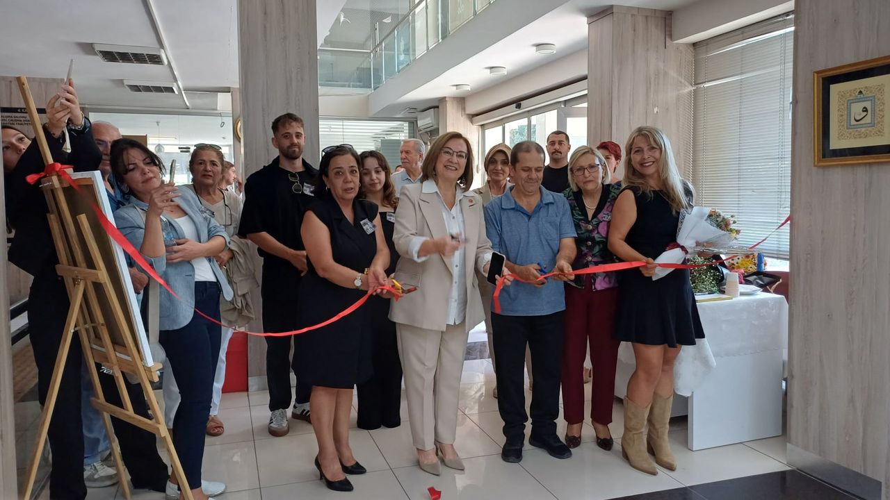 Cumhuriyetin 102'nci yılı 'Vefa' sergisiyle kutlandı