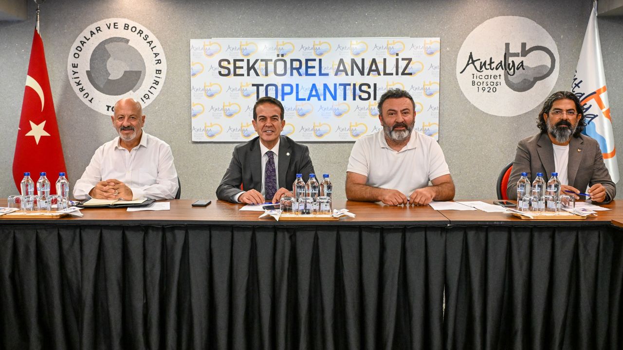 Çiçekte maliyetler yükseldi, fiyat düştü, pazar daraldı