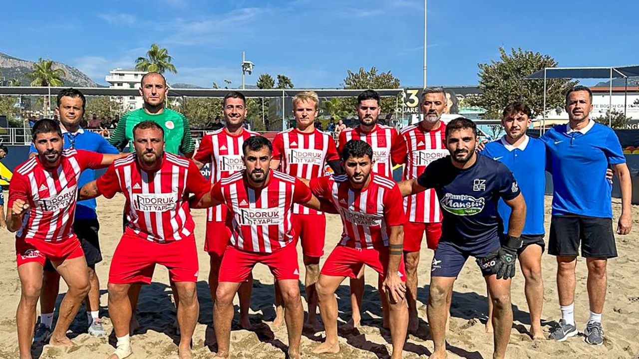 Çimhan Manavgat Belediyespor süper finallere farklı başladı