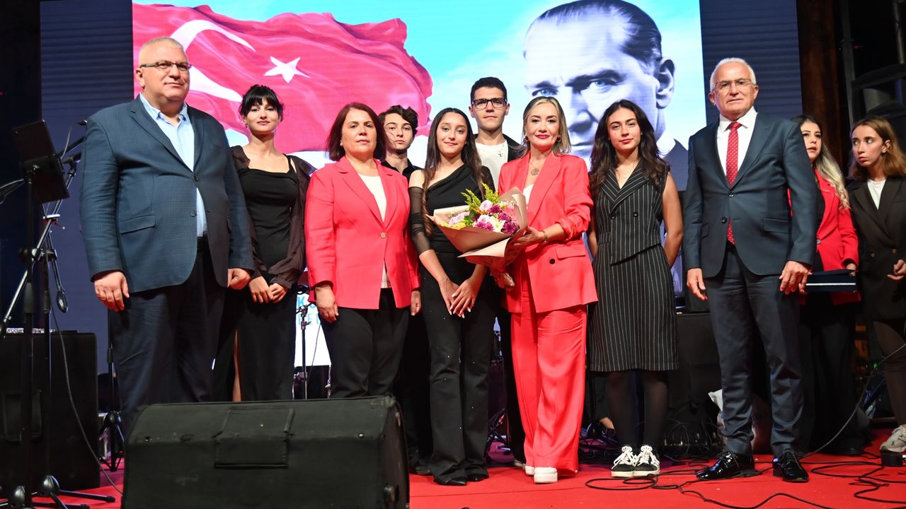 Cumhuriyet Bayramı Kumluca’da coşkuyla kutlandı