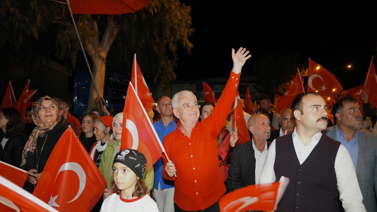 Finike’de Cumhuriyet Bayramı coşkusu