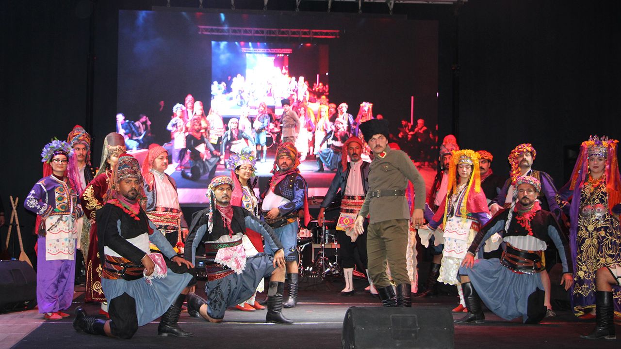 Kumluca'da Cumhuriyet Bayramı etkinliklerle kutlandı