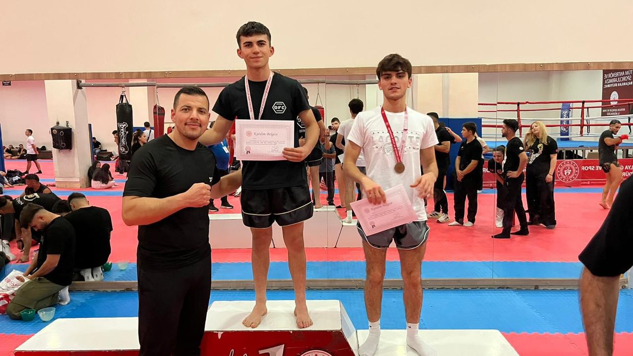 Kemer’in Kick Boksçularından sekiz madalya