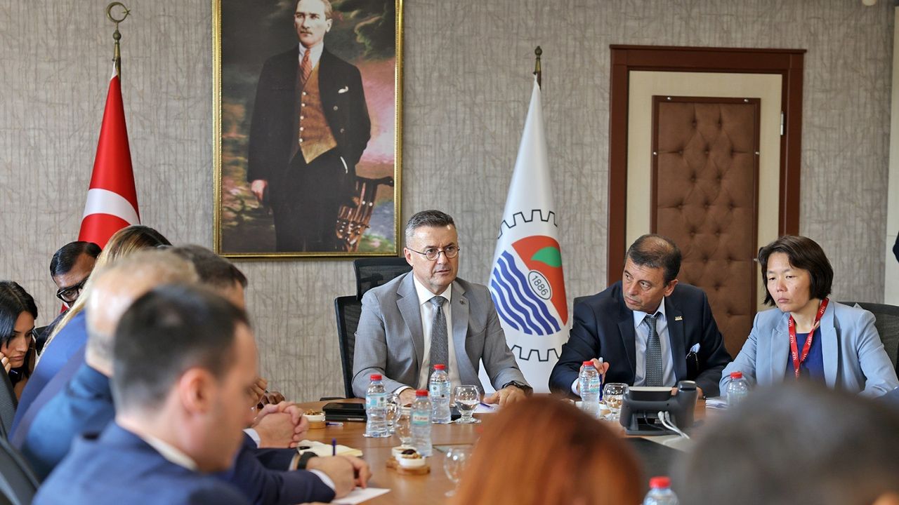 Mersin'de limandaki tarifeler konuşuldu