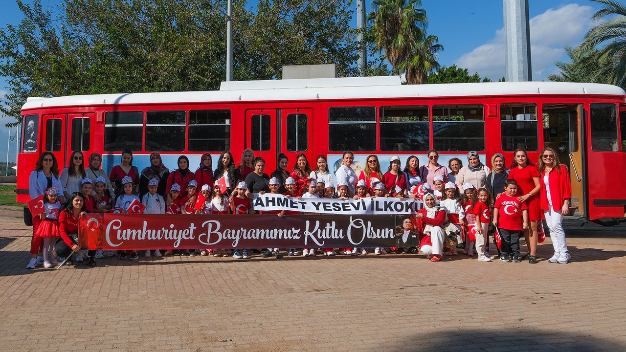 Nostalji Tramvayı’nda 29 Ekim Cumhuriyet Bayramı coşkusu