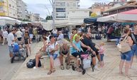 Manavgat semt pazarına turist akını esnafın yüzünü güldürdü