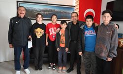 Kemer Belediyesi’nden sporculara ulaşım desteği