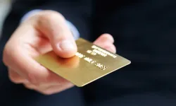 Akaryakıt Fiyatları Fırladı, Bankalar Düşürdü, Benzine Zam Gelince Yüzde 50 İndirim Yapıldı
