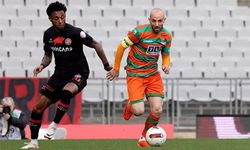 Karagümrük Alanyaspor maçı kaç kaç bitti... Hangi takım 10 kişi kaldı