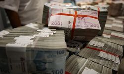 Bankaya 100 bin liraya yatıran servet kazanıyor, 3 aylık mevduat faizleri uçuşa geçti
