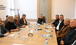 Başkan Böcek’ten ulaşım esnafına ziyaret