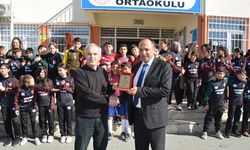 Eğitim gönüllüsünden büyük destek
