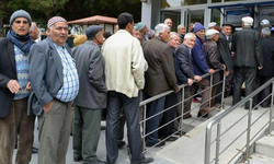 Emekli bayram ikramiyesi sorgulama 2024  Kimler bayram ikramiyesi ne kadar, kaç TL alabilecek, hesaplara ne zaman yataca