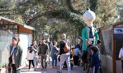 Bin 400 hayvanın bulunduğu yerde çocuk sesleri yankılandı