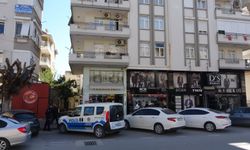 Jandarmayı kapıda görünce balkonundan aşağı atladı