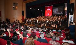 Kemer’de usta isimler şarkılarını SMA hastası Yusuf için söyledi