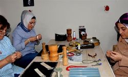 Döşemealtı’ndaki kurslara kadın ilgisi… Çok sayıda branştaki kurslara kayıtlar devam ediyor